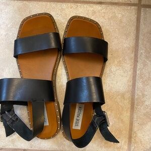 Sandal/ Steve Madden